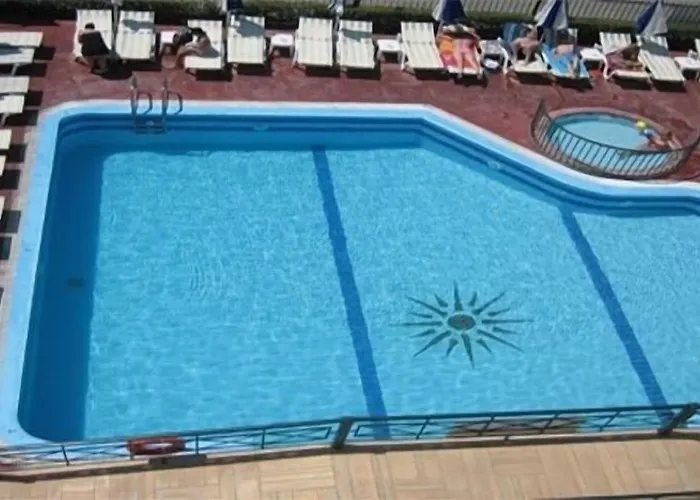 アパートホテル Skoufezis Kardamena (Kos)