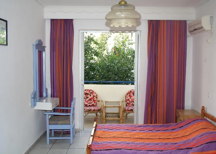Skoufezis Aparthotel 3*