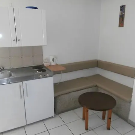 Skoufezis Lejlighedshotel