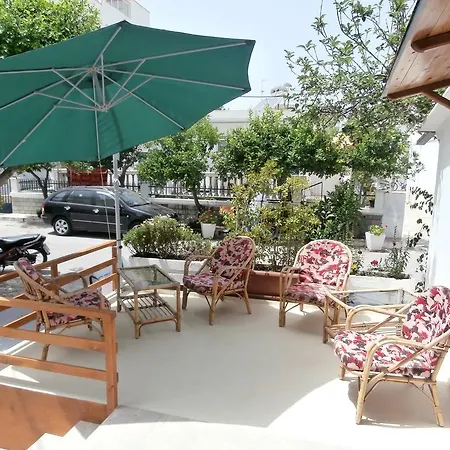 شقة فندقية Skoufezis 3*
